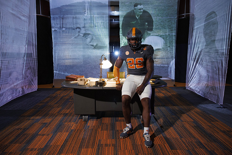 UT Smokey Grey uniform